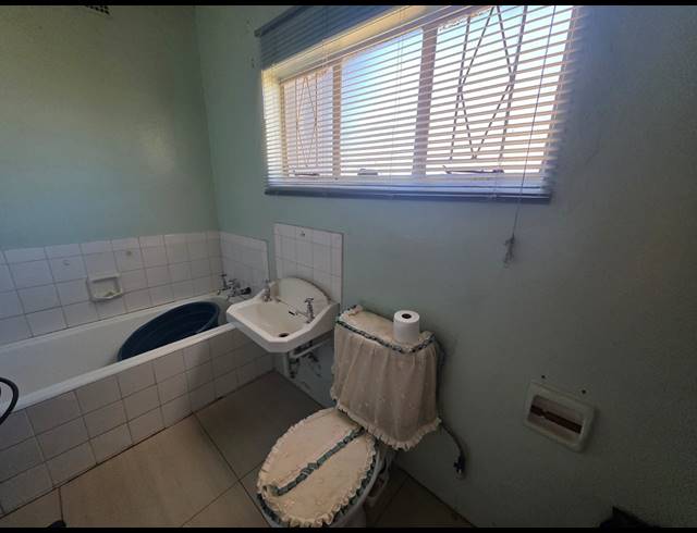 4 BEDROOM HOUSE FOR SALE IN SASOLBURG EXT 2
